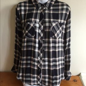 L Romeo & Juliet Couture woman’s blouse